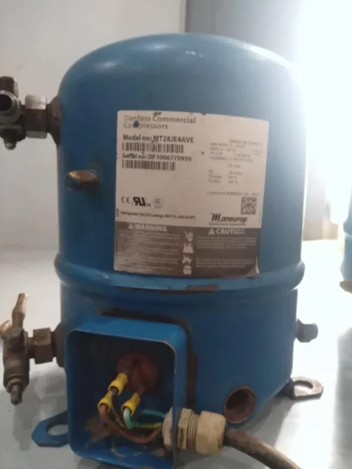 02 commpresseur hermetique  maneurop MT 28/ R22 
