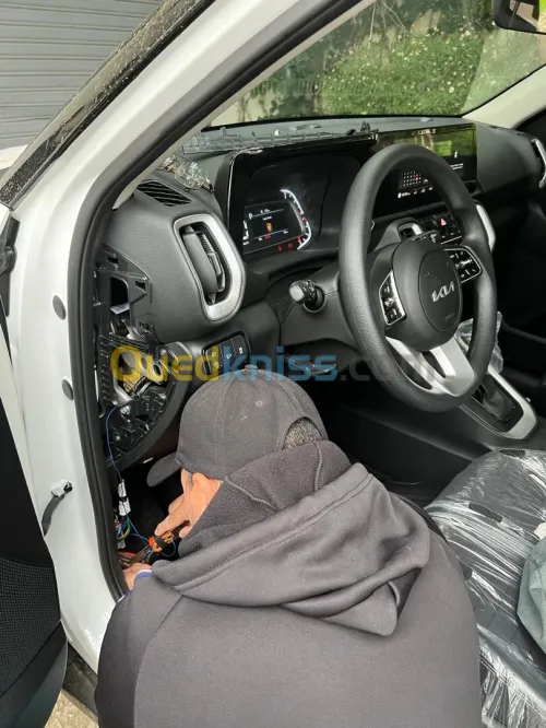 Gps tracker gps traceur , géolocalisation de vehicule , جهاز تتبع و تعقب السيارات عن بعد
