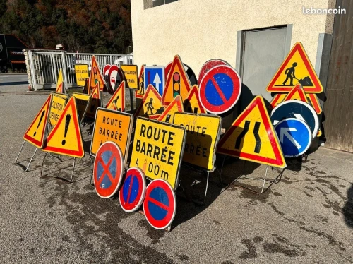 Plaque de signalisation routière 