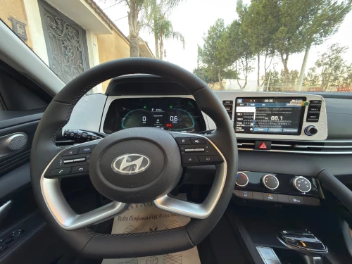 Hyundai Elantra 2025 toute option