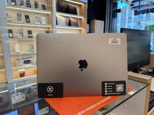 MACBOOK PRO 2021 16 RAM 1TB I7 