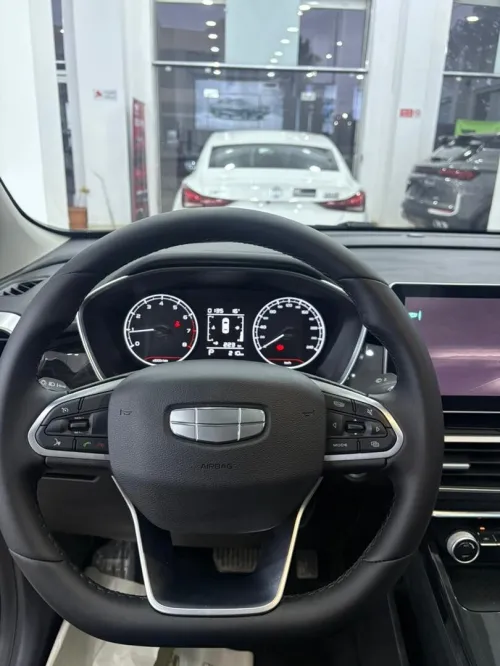Geely Coolray 2025