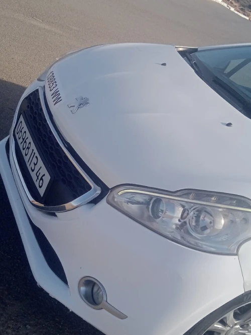 Peugeot 208 2013 