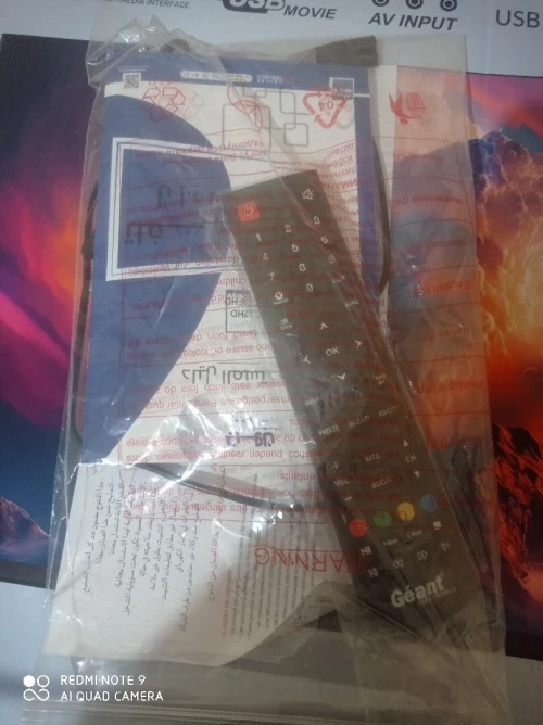TV Géant 32 " somple neuf