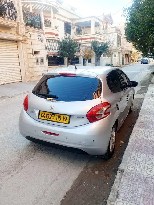 Peugeot 208 2015 208