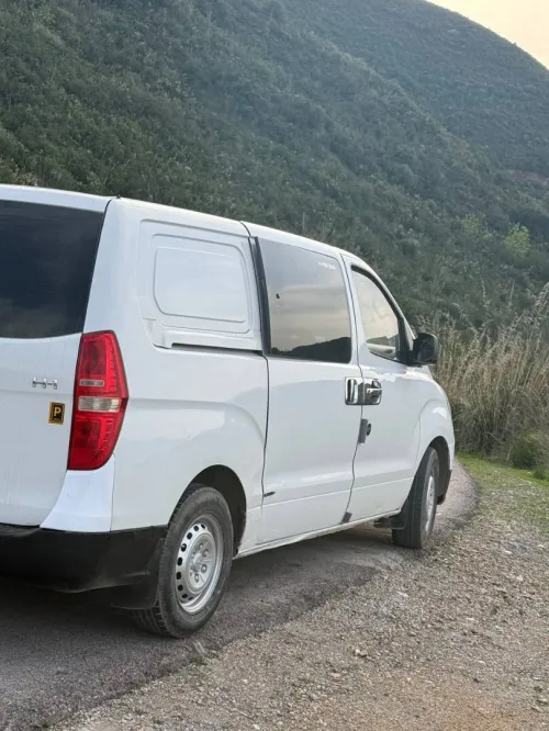 Hyundai H1 6 places 2014
