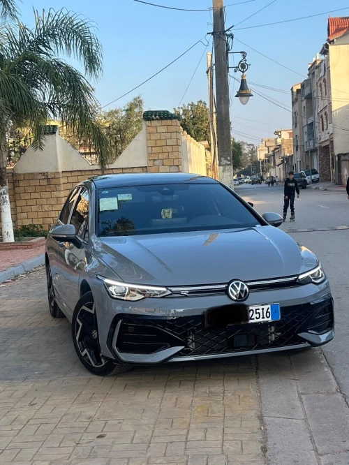 Volkswagen Golf 8 2025 R-Line