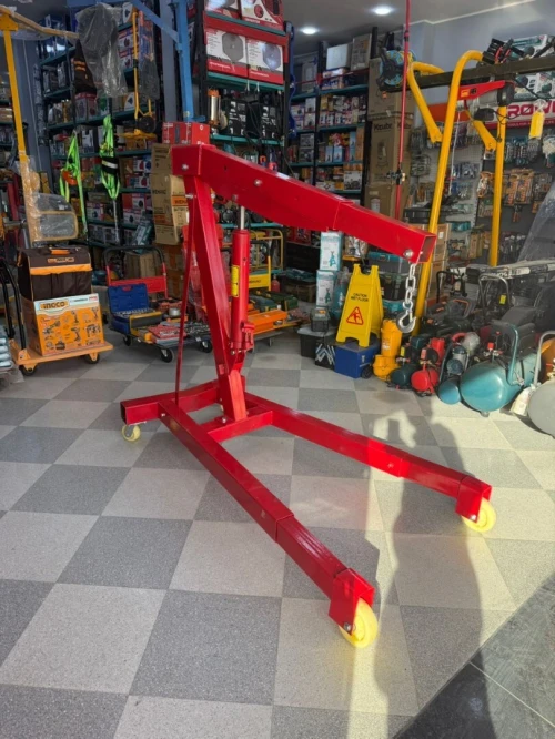 Il s'agit d'une grue d'atelier hydraulique,/رافعة ورشة هيدروليكية