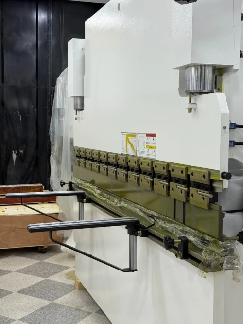 presse plieuse 63T*2500mm / 80T*3200mm