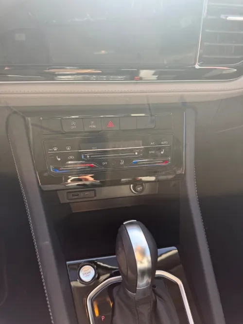 Volkswagen Jetta 2025 Full options