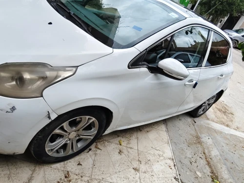 Peugeot 208 2013 Allure