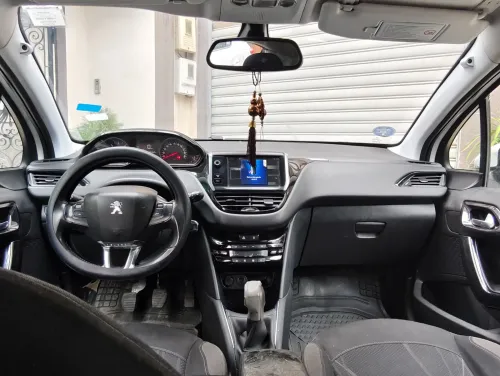 Peugeot 208 2013 Allure