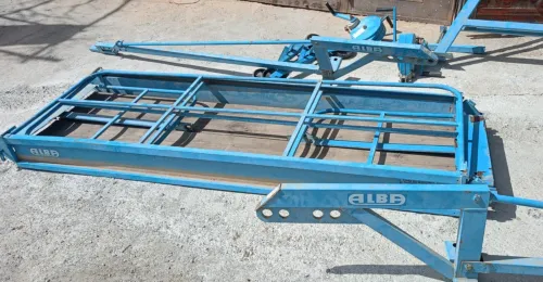 Nacelle plateforme panneau suspendu 