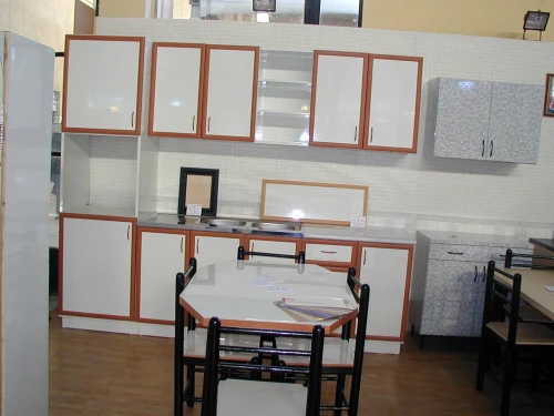 Liquidation magasin de meubles