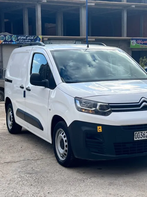Citroen Berlingo 2021 K9