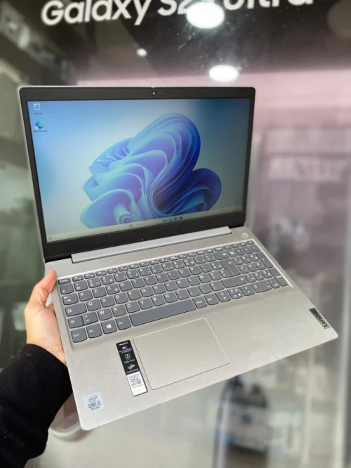 Lenovo ideaPad 3 i3-1005G1 CPU 8Gb/512Gb SSD  Bon état 