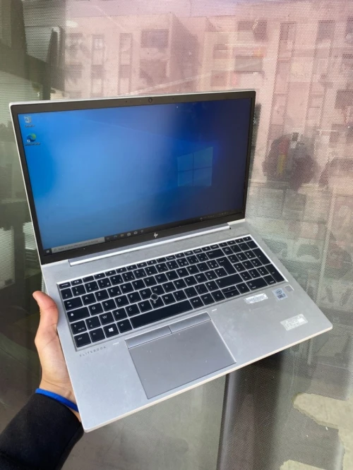 HP EliteBook 850 G7  i7-10710U CPU  16Gb/512Gb  État neuf 