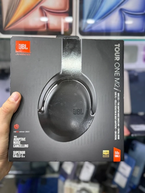 JBL Tour One M2