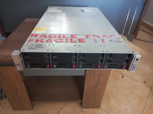 Lot mobilier de bureaux et informatique