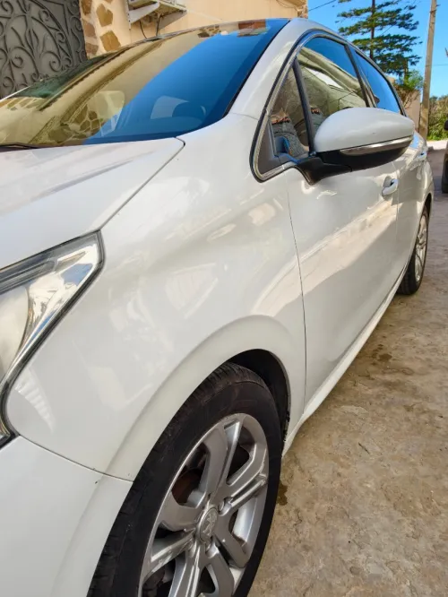 Peugeot 208 2014 Allure