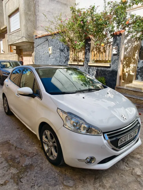 Peugeot 208 2014 Allure