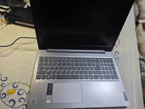 LENOVO IdeaPad 3 Intel Core i3-10110U 2.10Ghz 4G Ram / 512G SSD