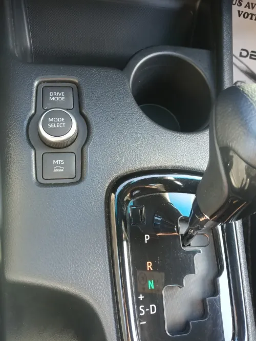 Toyota Invincible 2025 Hilux