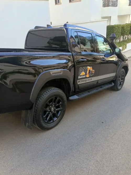 Toyota Invincible 2025 Hilux