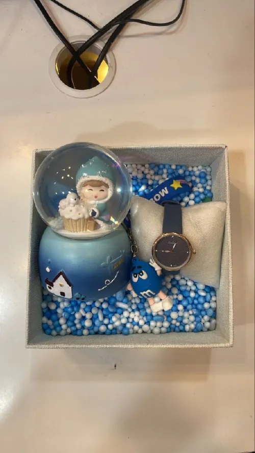 Coffret montre femme cadeau anniversaire Mohammadia Mall sous sol 