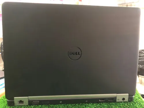 Dell E5470 i7 -6820HQ @2,70 GHz 8GB 256 SSD 14" 45000DA غير متوفر