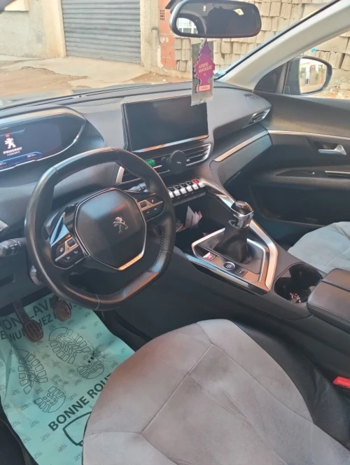 Peugeot 5008 2022 Allure