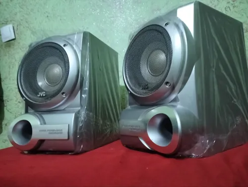 2 Jvc HiFi Subwoofers