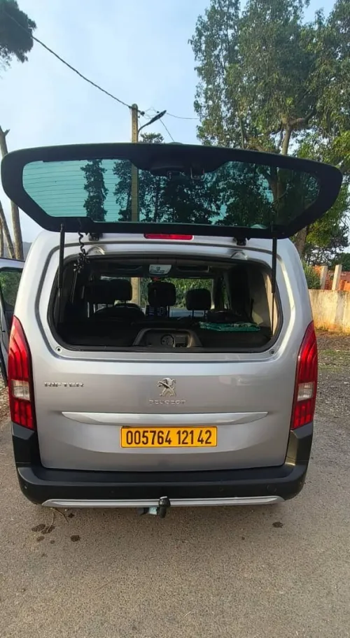 Peugeot Partner 2021 Tepee Allure 