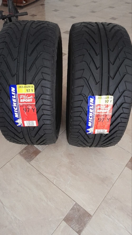 MICHELIN 265 /40 /R18