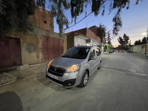 Peugeot Partner 2016 Tepee Allure 
