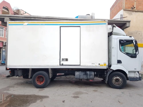 Camion Renault Midlum 135 2001