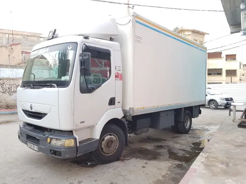 Camion Renault Midlum 135 2001
