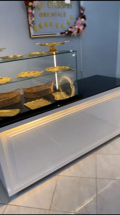 Présentoir de pâtisserie et gâteau 