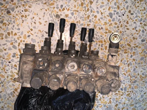 Pompe hydraulique & distributeur 5 bras 