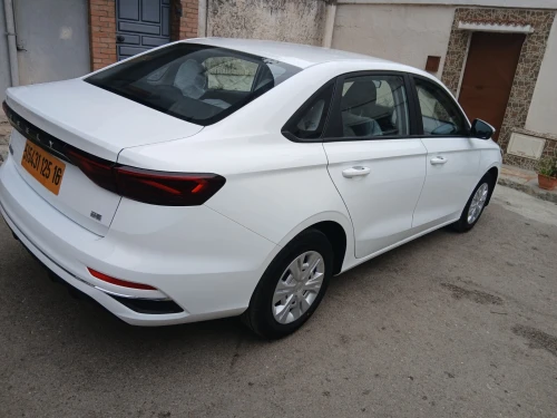 Geely Emgrand 2025 