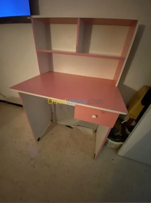 Bureau pour enfants fille