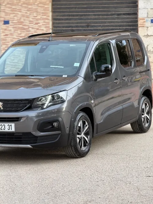 Peugeot Rifter 2023 Allure Kit GT