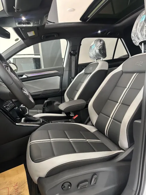 Volkswagen T-Roc 2025 Full options