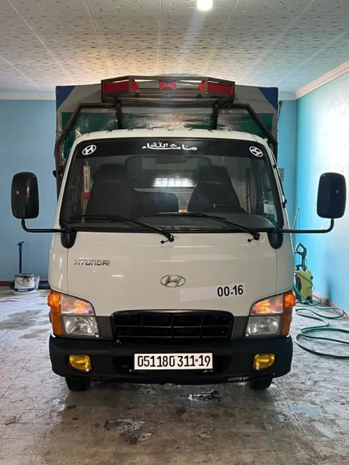 Hyundai HD35 2011