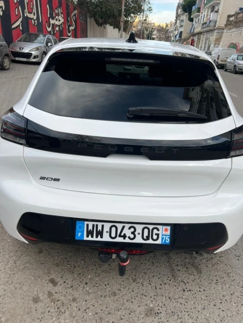 Peugeot 208 2024 Allure Pack