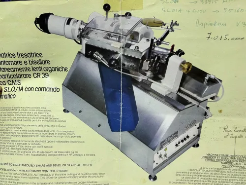 Machine découpeuse lunettes