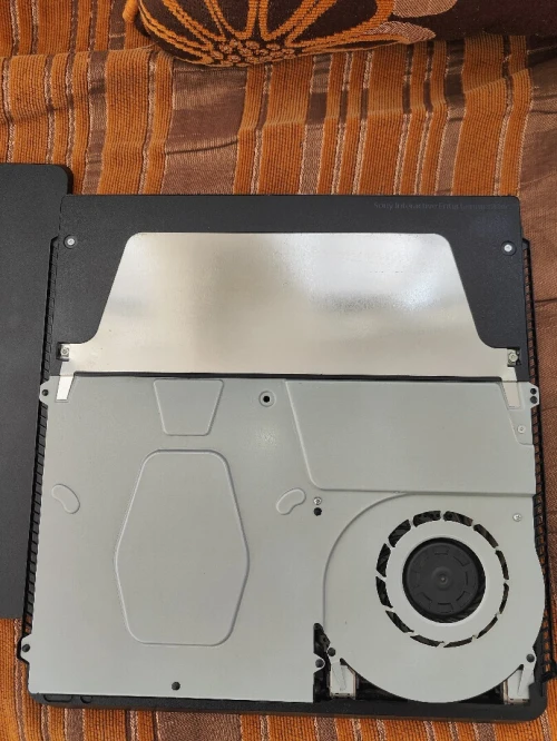 Ps4 slim 1T 9.00