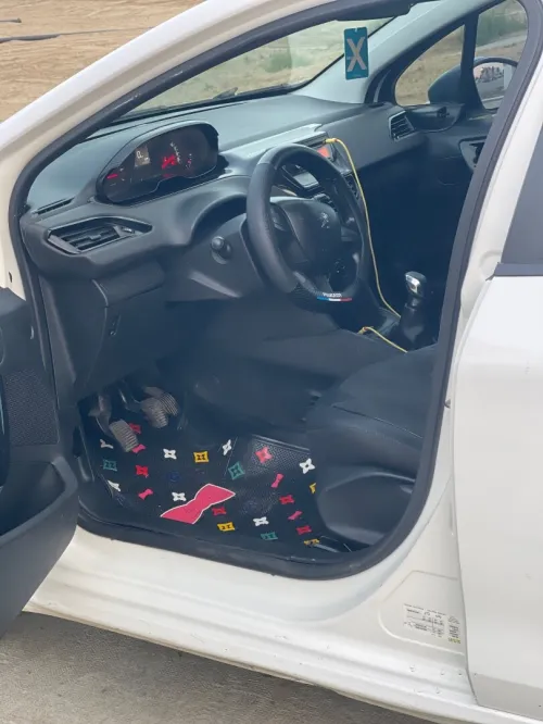 Peugeot 208 2014 208