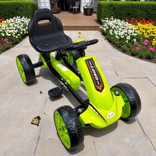 Voiture de cascade 4WD télécommandée 2,4 G