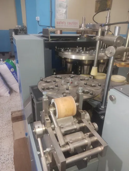 Machine a gobelets